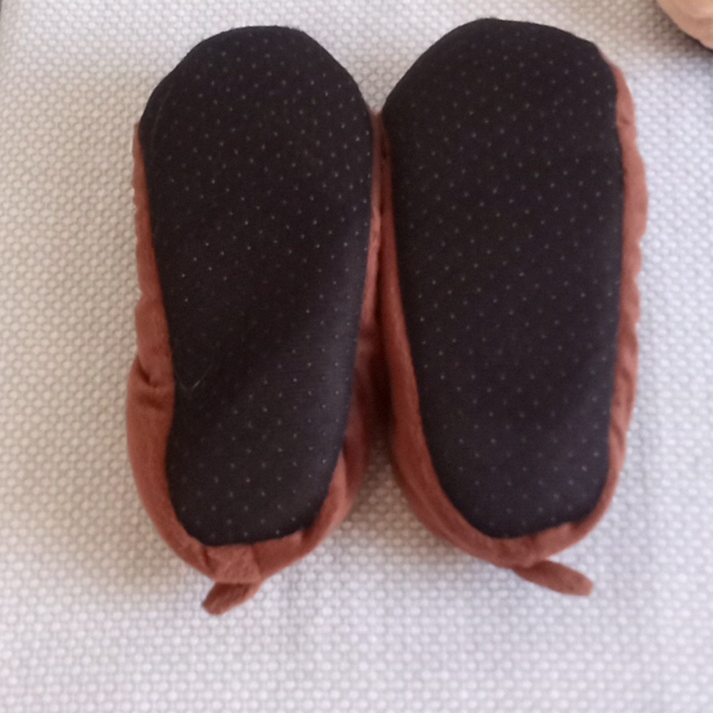 2 pair children's slippers. Dog and monkey children's size LG 3-4 - Picture 3 of 5